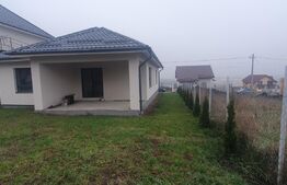 Casa individuala semifinisata, teren 490 mp, Campenesti!