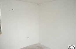 Apartament de vanzare cu 3 camere + spatiu depozitare