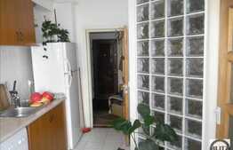 Vanzare apartament cu 2 camere, decomandat in cartierul Zorilor!