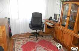 Vanzare apartament cu 2 camere, decomandat in cartierul Zorilor!