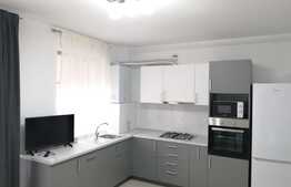 Apartament de lux semidecomandat cu 2 camere, loc de parcare, balcon, in bloc nou