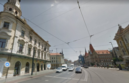 Spatiu comercial ultracentral, 35 mp, vad excelent, vitrina la strada