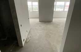 Apartament cu 1 camera, 52 mp, intermediar, semifinisat, zona BMW