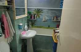 Apartament cu 2 camere, 45mp, etaj intermediar, zona Piata Hermes