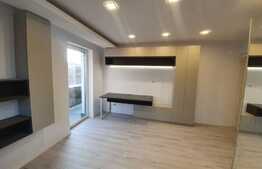 Apartament cu 2 camere decomandate, lux, prima inchiriere, parcare, zona UMF