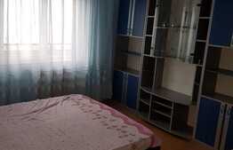 Apartament 3 camere, 74 mp, garaj, zona magazinul Cora