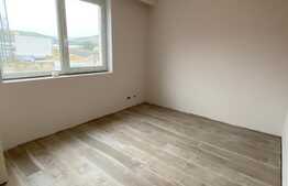 Spatiu comercial cu potential, 90mp, zona cu vad bun, pretabil pentru cabinete  