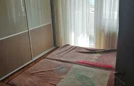 Apartament 3 camere, 70 mp, decomandat, zona Piata Cipariu