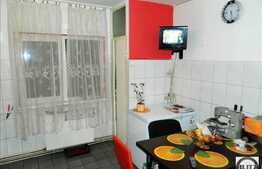 Vanzare 3 camere decomandate la 2 minute de Profi