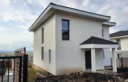 De vanzare casa individuala,140 mp utili, 415 mp teren,Dezmir ,panorama deosebita