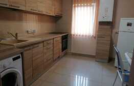 Apartament 3 camere, 70 mp, decomandat, garaj, zona UMF