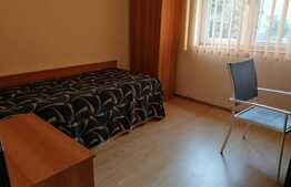 Apartament 3 camere, 70 mp, decomandat, garaj, zona UMF