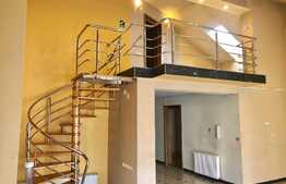 Casa 450 mp, 9 camere, teren 550 mp, garaj, zona strazii Alverna
