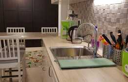 Apartament de lux 2 camere decomandate, balcon, parcare, 56mp! Zona Terra!