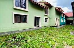 Casa 11 camere, 365 mp, 3 parcari, zona Stadion CFR