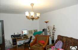 3 camere de vanzare + spatiu depozitare + 2 locuri de parcare