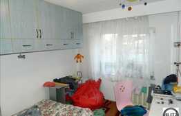 3 camere de vanzare + spatiu depozitare + 2 locuri de parcare