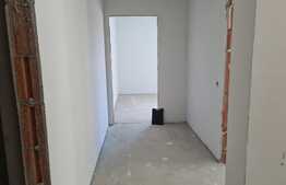 Apartament 3 camere, incalzire pardoseala, etaj intermediar! Zona centrala!