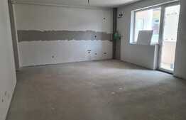 Apartament cu gradina, 66mp, 2 bai, semifinisat, incalzire pardoseala, loc de parcare! Zona centrala!