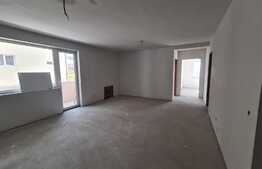 Apartament cu gradina, 66mp, 2 bai, semifinisat, incalzire pardoseala, loc de parcare! Zona centrala!