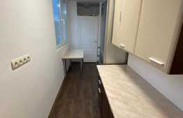 Apartament cu 3 camere, 51 mp, parcare! Zona strazii Eroilor!