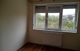 Apartament 90 mp in vila, cu pivnita 30 mp si teren 250 mp, la cheie, Baciu!