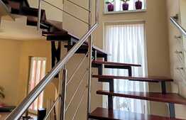 Casa cocheta, finisata, la cheie, 230 mp, teren 500 mp, garaj!