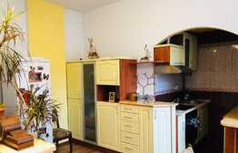 Apartament 3 camere, 85 mp, in zona centrala 