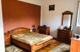 Apartament 3 camere, 85 mp, in zona centrala 