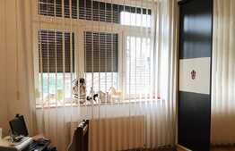 Apartament 3 camere, 85 mp, in zona centrala 