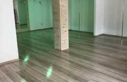 Spatiu comercial, 71 mp, 3 parcari, ideal pentru comert