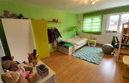 Apartament cu confort sporit - 170mp utili, in imobil de tip vila, cu gradina 343mp si 3 locuri de parcare!