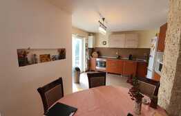 Apartament cu confort sporit - 170mp utili, in imobil de tip vila, cu gradina 343mp si 3 locuri de parcare!