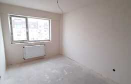 3 camere, 2 bai, balcon, etaj intermediar, zona Florilor