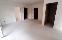 3 camere, bucatarie inchisa, debara, 2 bai, zona Florilor