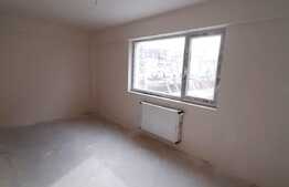 3 camere, bucatarie inchisa, debara, 2 bai, zona Florilor