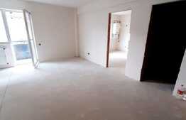 3 camere, bucatarie inchisa, debara, 2 bai, zona Florilor