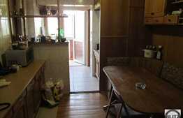 4 camere, decomandate, 110 mp, boxa, garaj, zona strazii Calea Manastur!