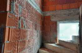 De vanzare duplex 119 mp, 795 mp teren, Sannicoara, zona accesibila si linistita