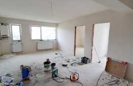 Apartament de vanzare, 59 mp, cu terasa de 25 mp, zona strazii Florilor