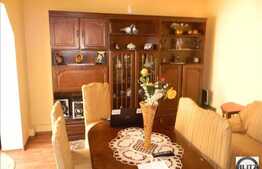 Apartament de vanzare cu 3 camere, decomandate, in zona strazii Luceafarului