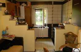 Apartament de vanzare cu 3 camere, decomandate, in zona strazii Luceafarului