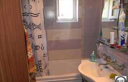 Apartament de vanzare cu 3 camere, decomandate, in zona strazii Luceafarului