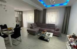 Apartament de lux, 3 camere, 2 bai,garaj, parcare exterioara, zona Subcetate