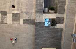 Apartament de lux, 3 camere, 2 bai,garaj, parcare exterioara, zona Subcetate