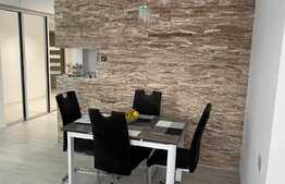 Apartament de lux, 3 camere, 2 bai,garaj, parcare exterioara, zona Subcetate