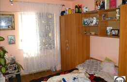 Apartament cu 3 camere de vanzare, 68 mp, decomandat, zona Observatorului