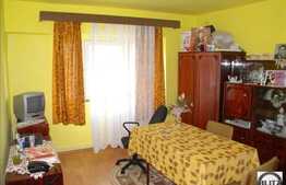 Apartament cu 3 camere de vanzare, 68 mp, decomandat, zona Observatorului