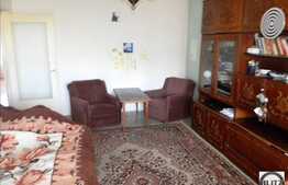 Apartament de vanzare, 3 camere decomandat, 65 mp utili, zona Meteor