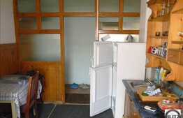 Apartament de vanzare, 3 camere decomandat, 65 mp utili, zona Meteor